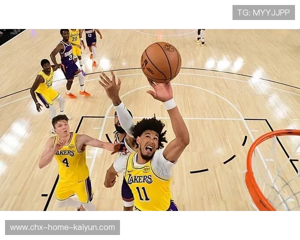 球迷怒喷替补管理:为何一位潜力中锋被长期埋没? 球迷怒喷替补管理:为何一位潜力中锋被长期埋没?