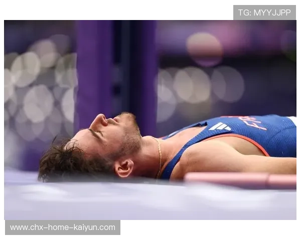 拉维莱尼腾空越过横杆动作优雅